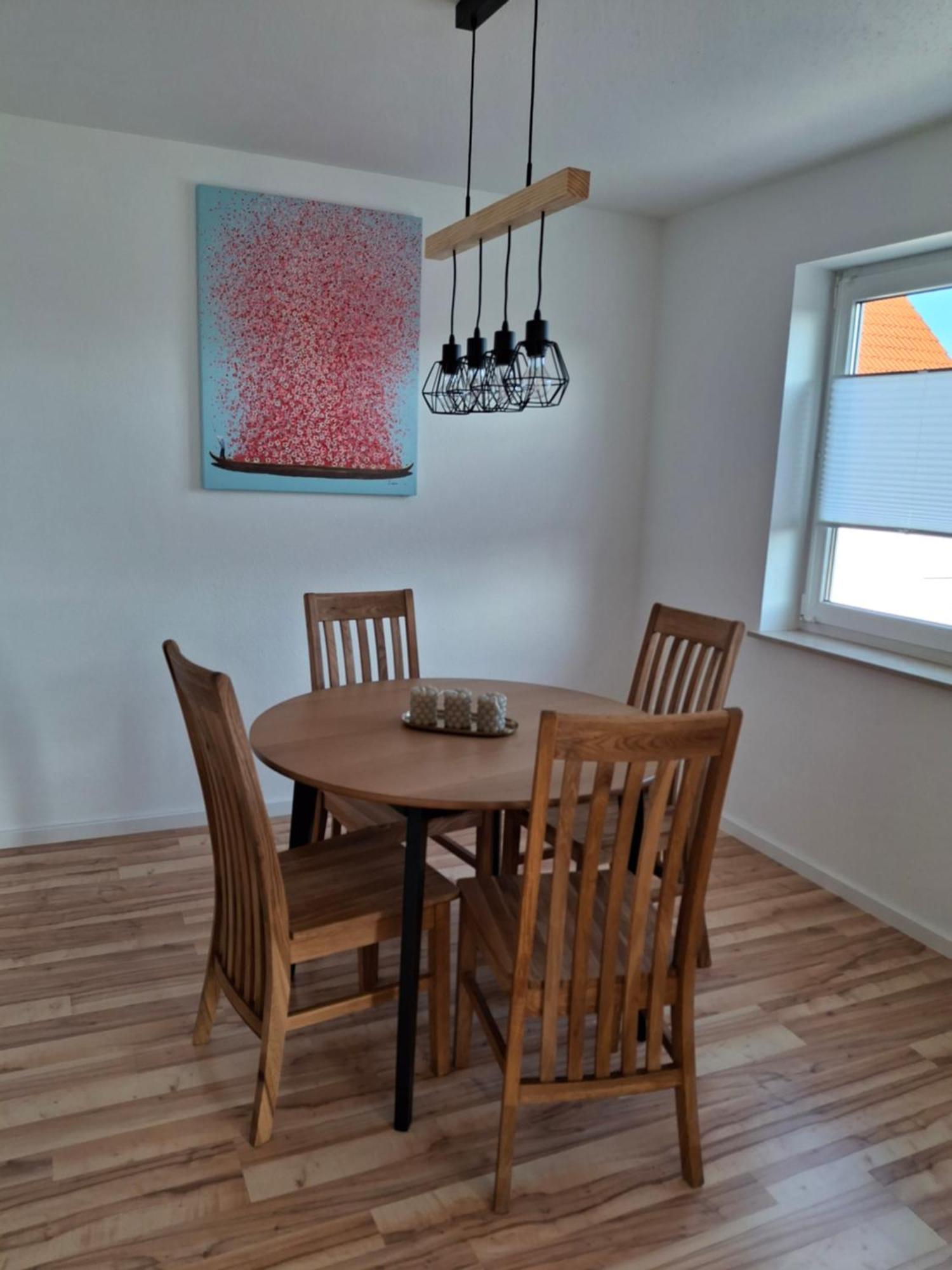 Apartment Schoene Mit Balkon